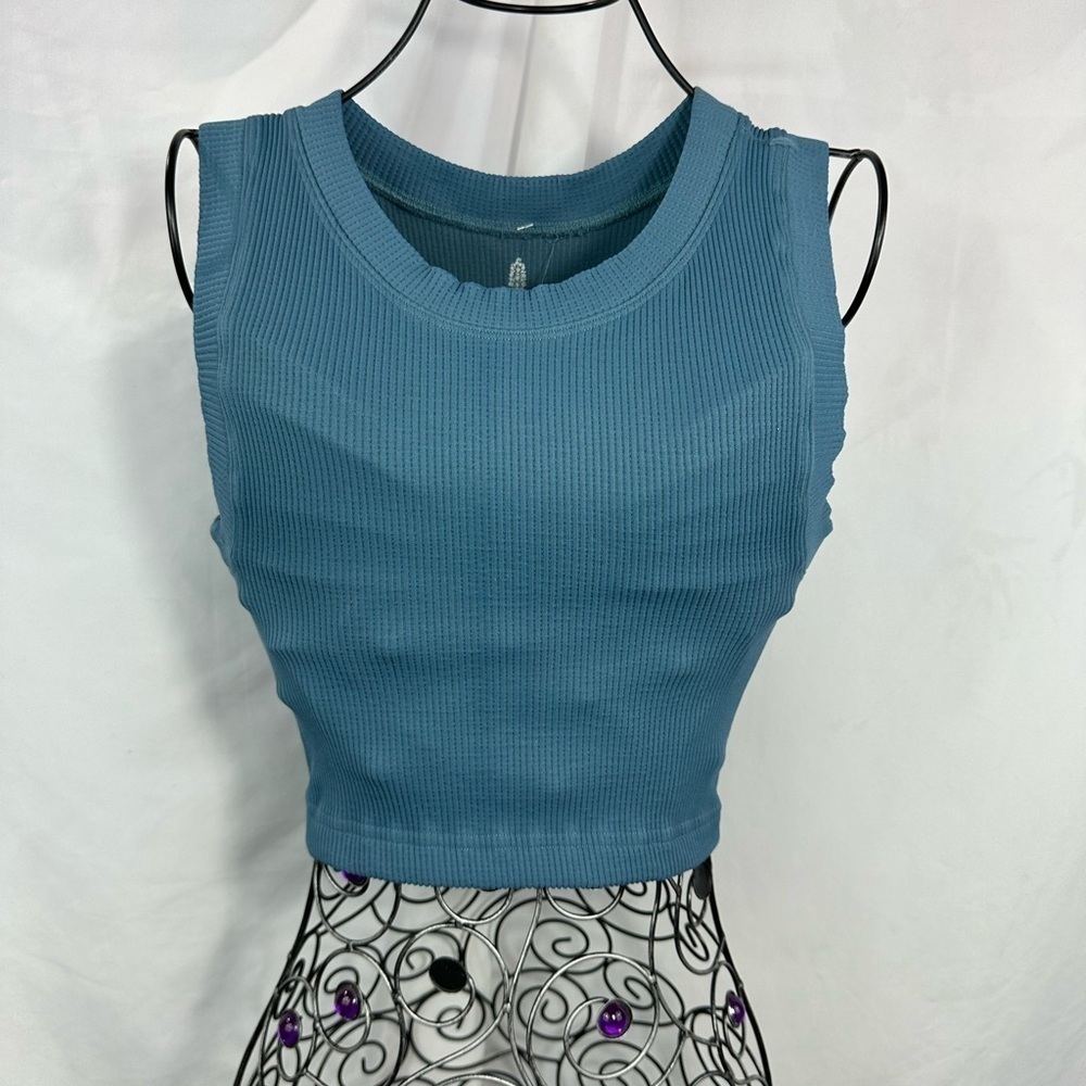 NWT free people blue ribbed cropped tank size S